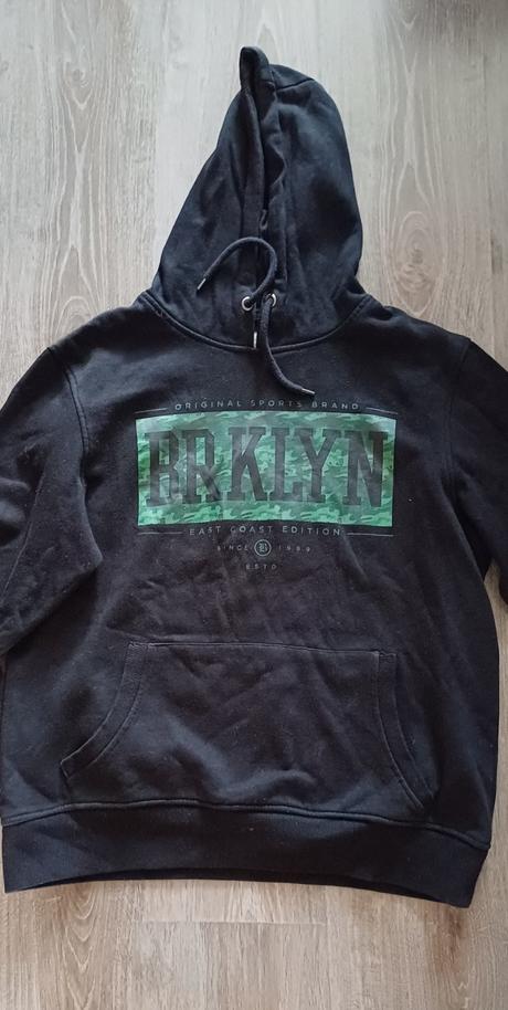 Mikina., new yorker,s