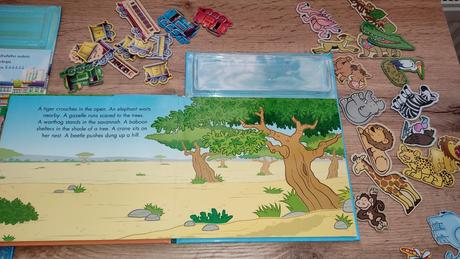 Knižky s magnetkami top stav,