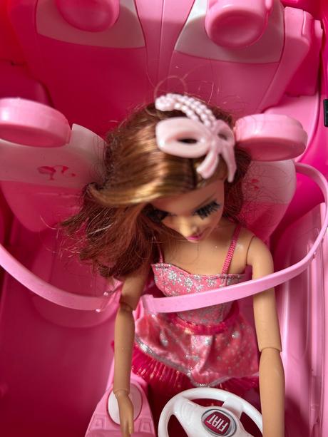 Luxusný barbie domček s najkrajšou barbie zbierkou, 