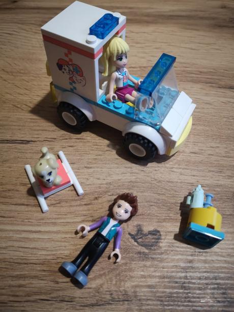 Lego friends 41694 veterinárna sanitka, 