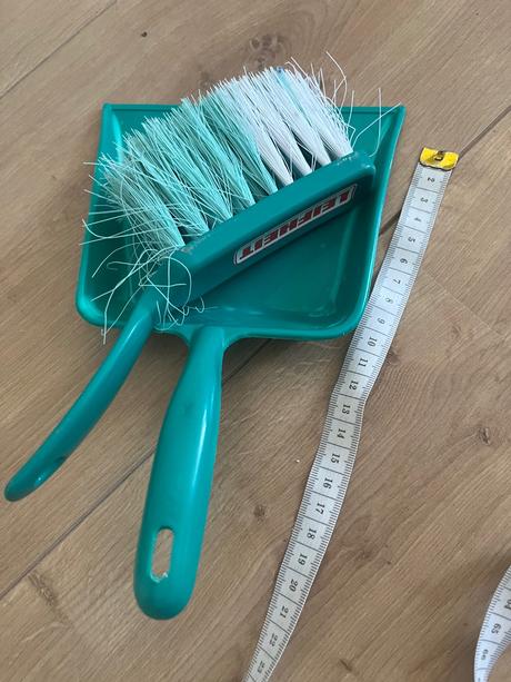 Metlička a smetár, 