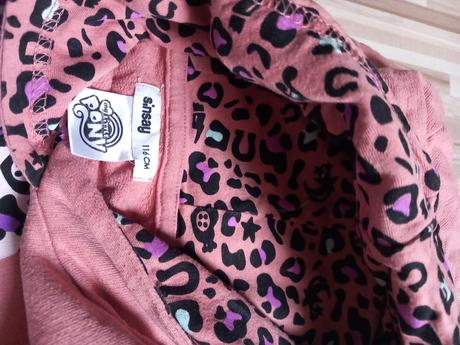 Dievcenske mikiny, 116