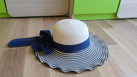 Dámsky letný klobúk, 