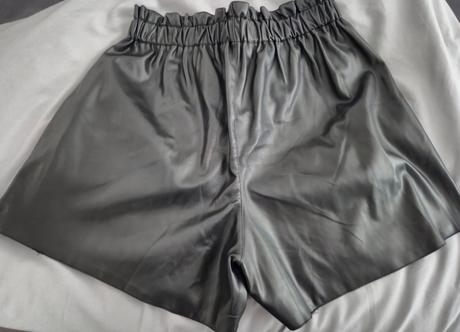 Koženkové šortky, m