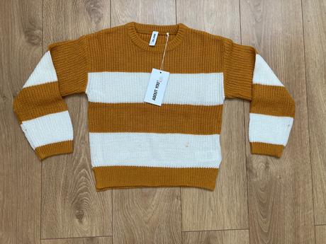 Dievčenský sveter, 122 / 128