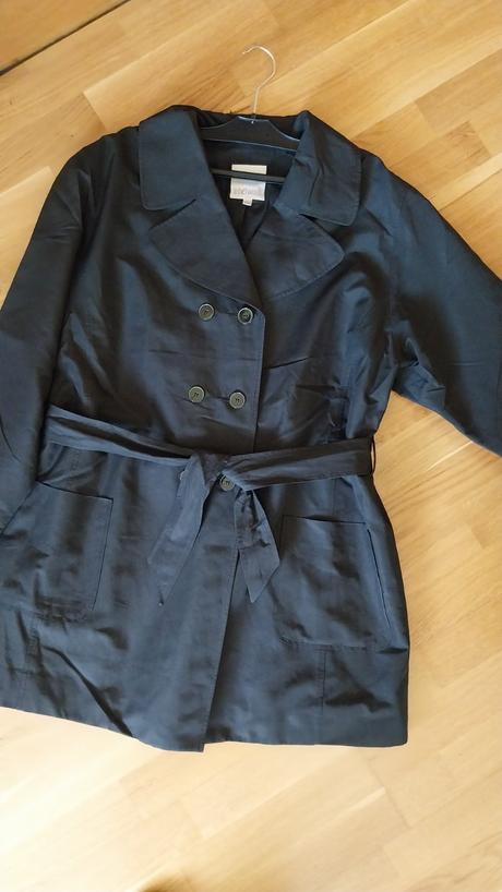 Čierny jarný/ jesenný kabátik pre moletku, 5xl