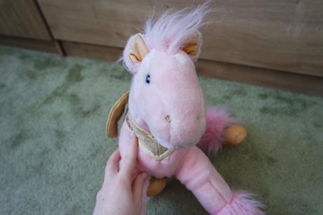 Plyšový lietajúci koník, 