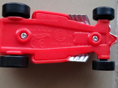 Hot wheels bone shaker, burger king 2019/2020,