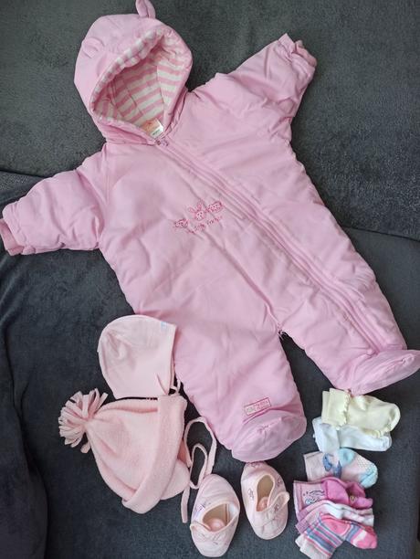 Kombinéza s doplnkami, 68