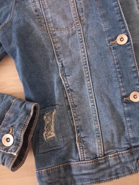 Elastická riflovka, c&a,146