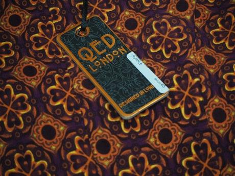 Kvalitné úpletové šaty qed london, 38