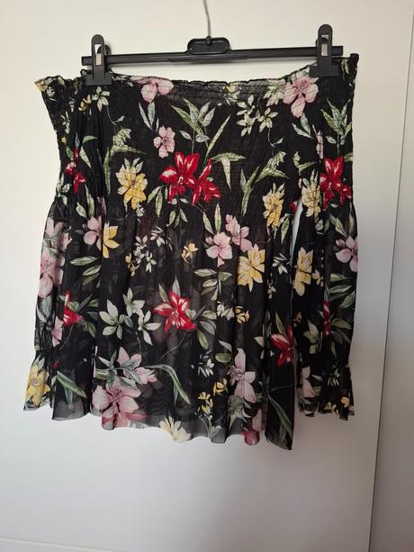 Off shoulder top, amisu,m