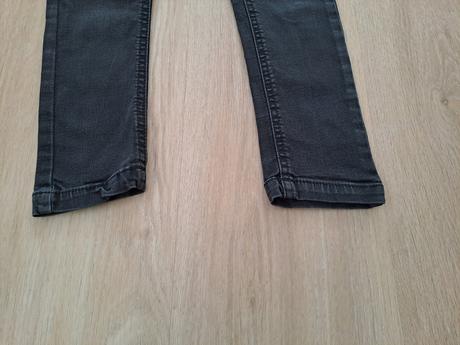 Čierne rifle, nutmeg,128