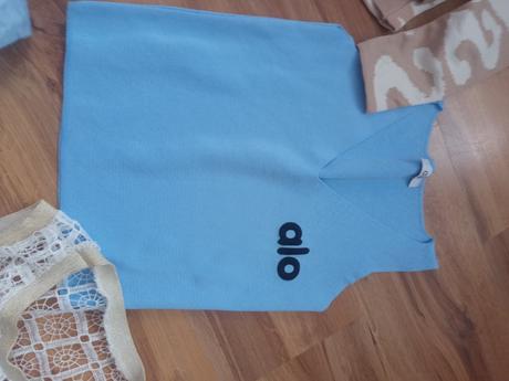 Balík oblečenia, m