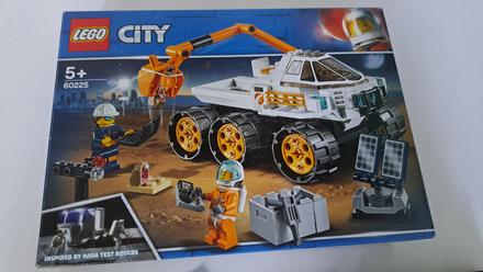 Lego city 60225,