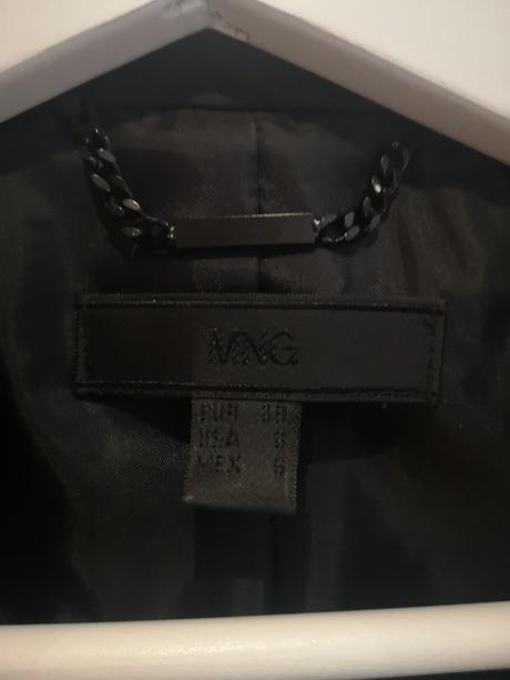 Čierny kostým s tubovou sukňou mango, mango,170