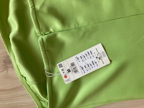 Dámske nové limetkovo  letné šaty bez ramienok, m