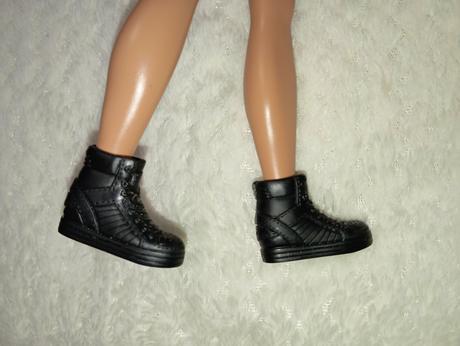 Topánky pre kena 3, 