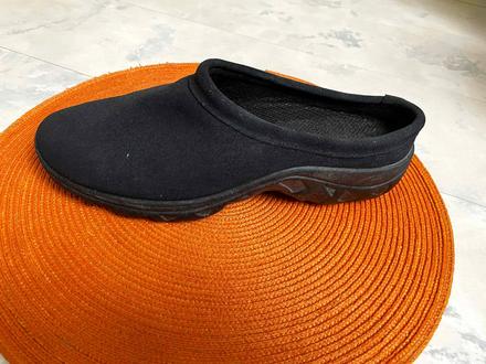 Semišové tenisky s voľnou pätou, 42