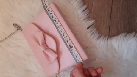 Detska ruzova kabelka, 