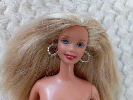 Retro barbie ktorá sa smeje, 