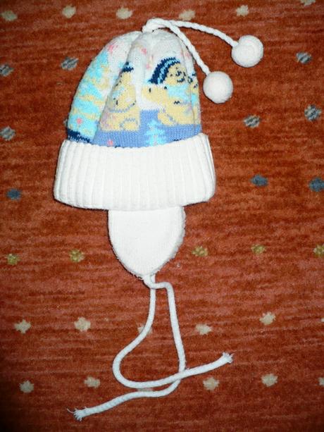 Zimná vlnená čiapka s brmbolčekmi, 92