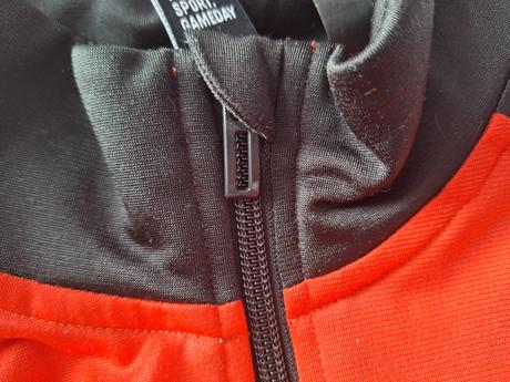 Červeno-cierna mikinka, adidas,164