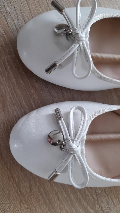 Biele balerínky v. 38, graceland,38