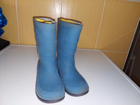 Gumáky, lupilu,26