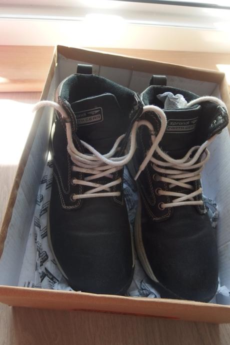 Čierne turistické, 38