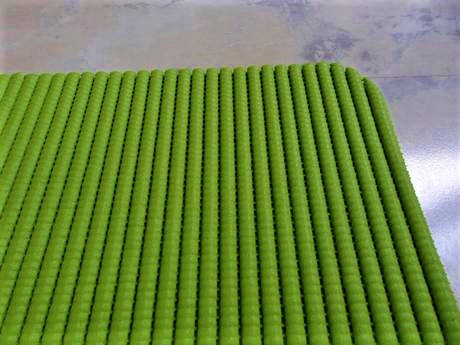 Protišmyková podložka na odkapávanie riadu, 