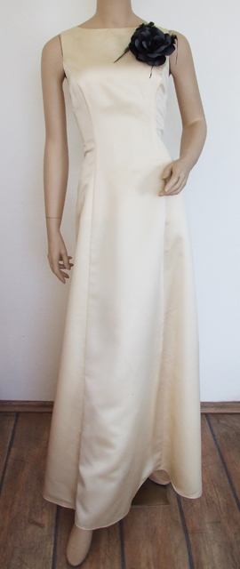 Spoločenské šaty, 40