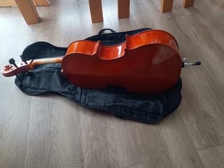 Violončelo 1/8, 