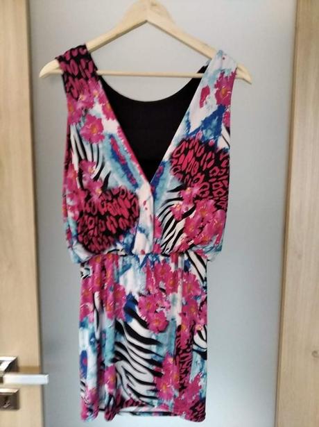 Pestrofarebne saty, 36