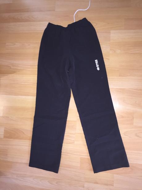 Sportove nohavice, 134