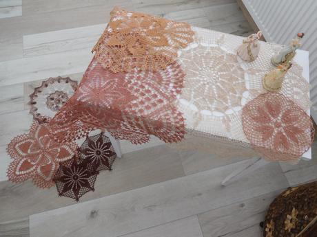 Háčkované dečky do hneda, 