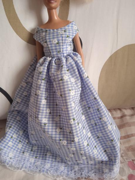Barbie šaty,
