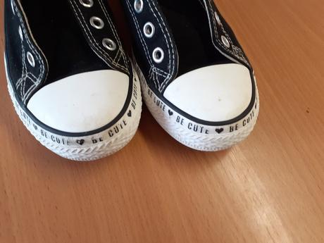 Číny tesnisky, nelli blu,34