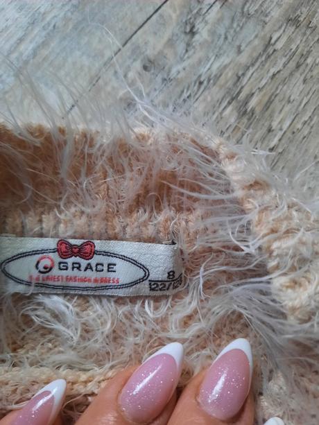 Krásny huňatý sveter, 128