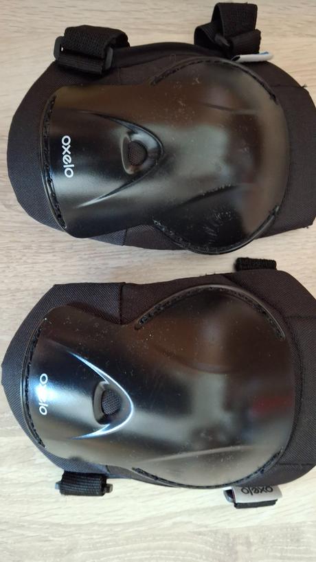 Detské chrániče kolien, lakťov a rúk na korčule., 