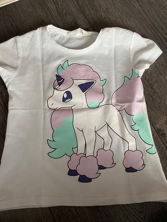 Tricko pokemon, h&m,110