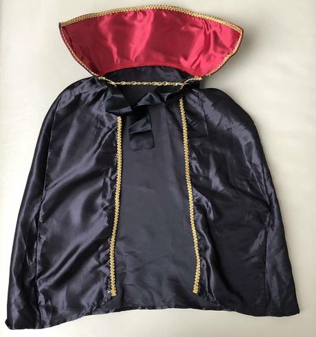 110/116 kostym,plast upira,drakula,5-6 r., 