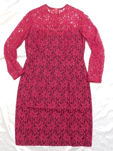 Pekne čipkovane vintage šaty, 40