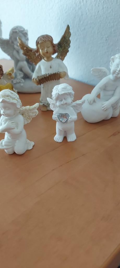 Zbierka anjelikov,anjel,anjeli,