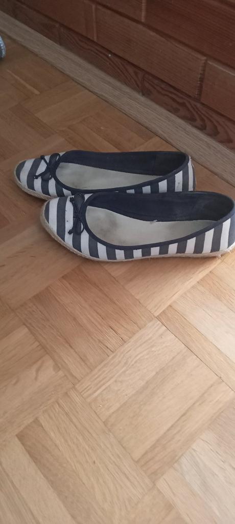 Námornícke baleríny, 39