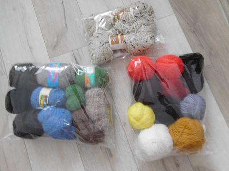 Vlna na ďalšiu tvorbu, čelenky, ponožky, čiapky,,