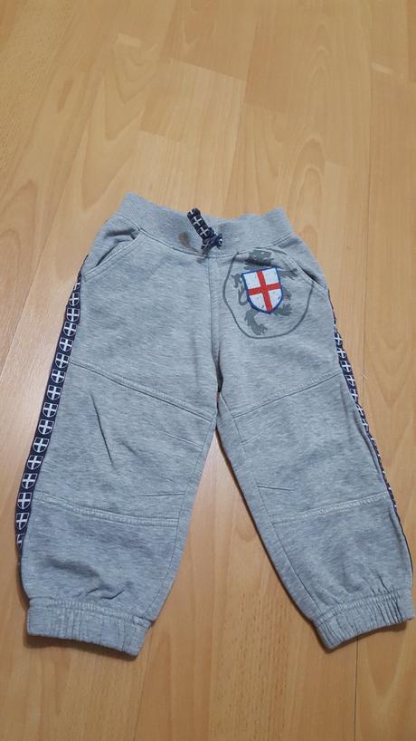 Sivé tepláky, george,86