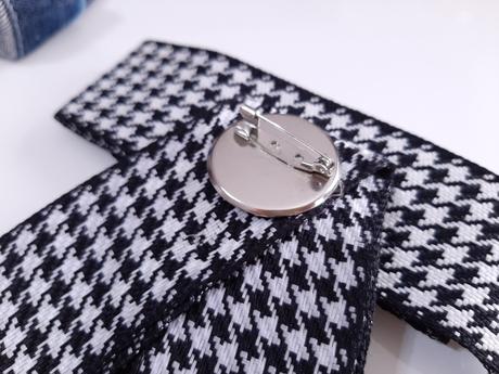 Brošňa mašla pepito, 