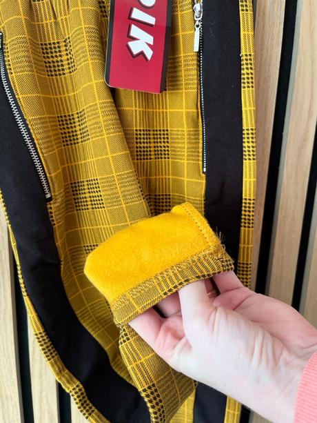 Dievčenské nohavice, 134