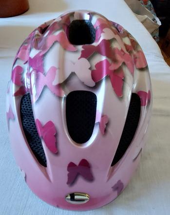 Cyklistická prilba, s